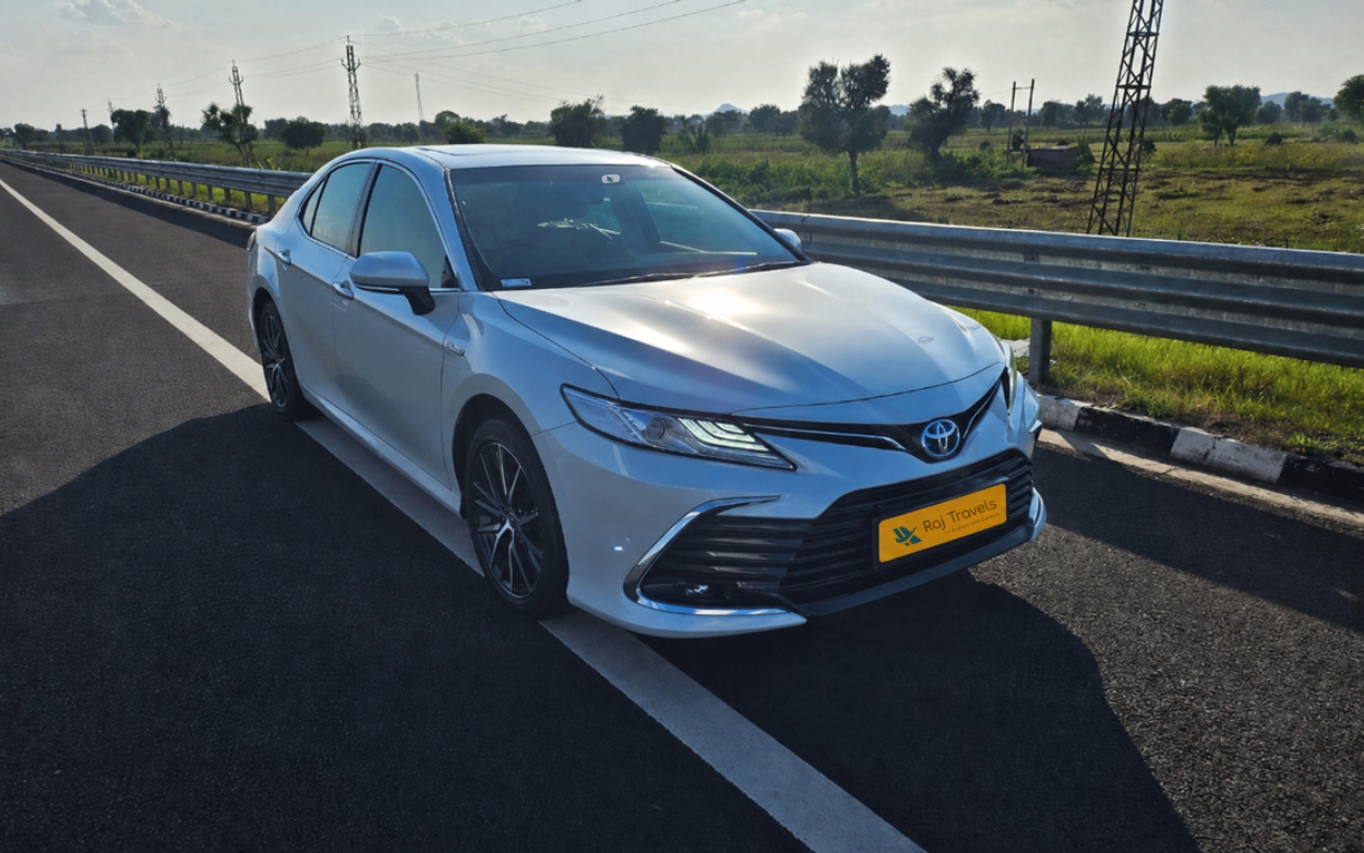camry-car-hire-jaipur