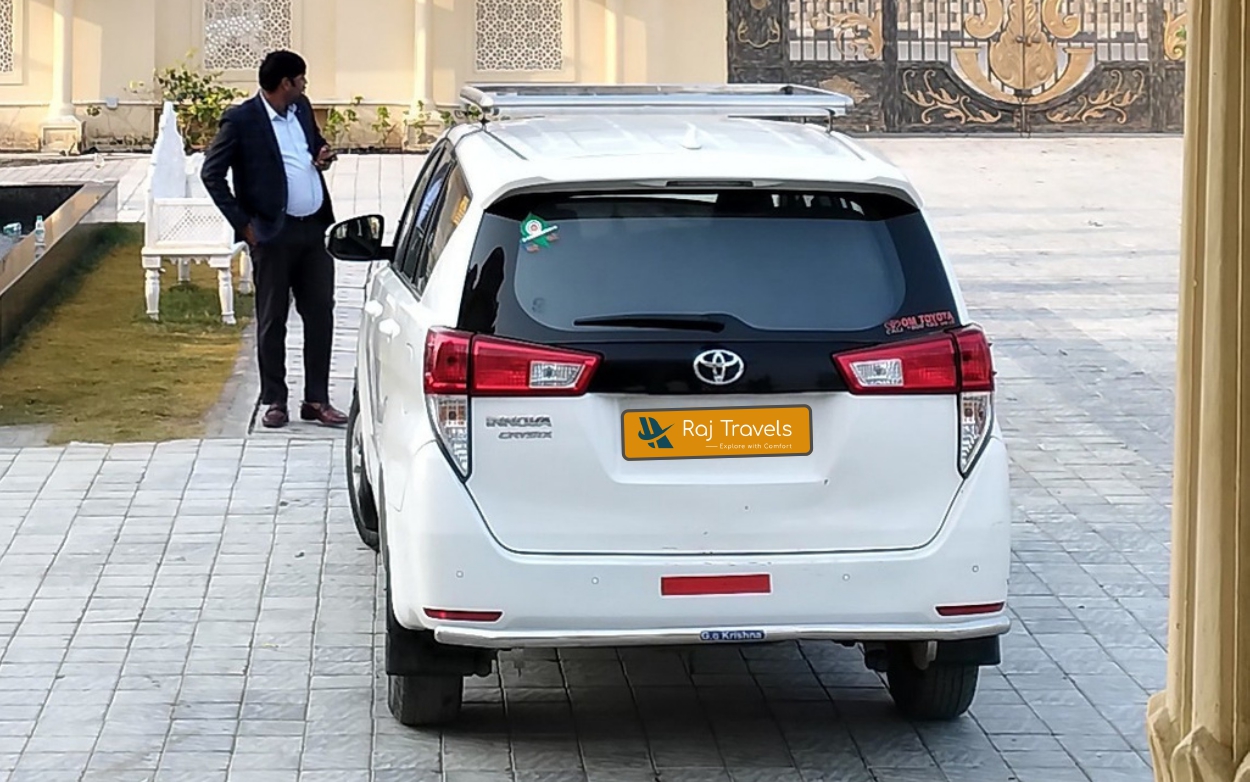 Jaipur airport Innova Crysta car rental service