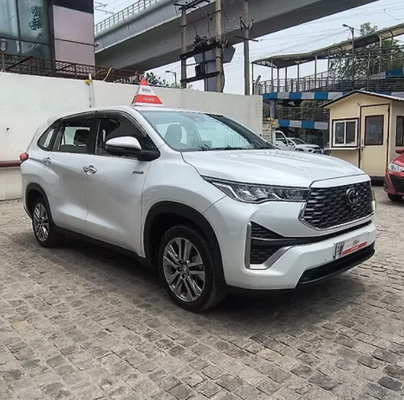 Toyota Innova Hycross Hire in Jaipur